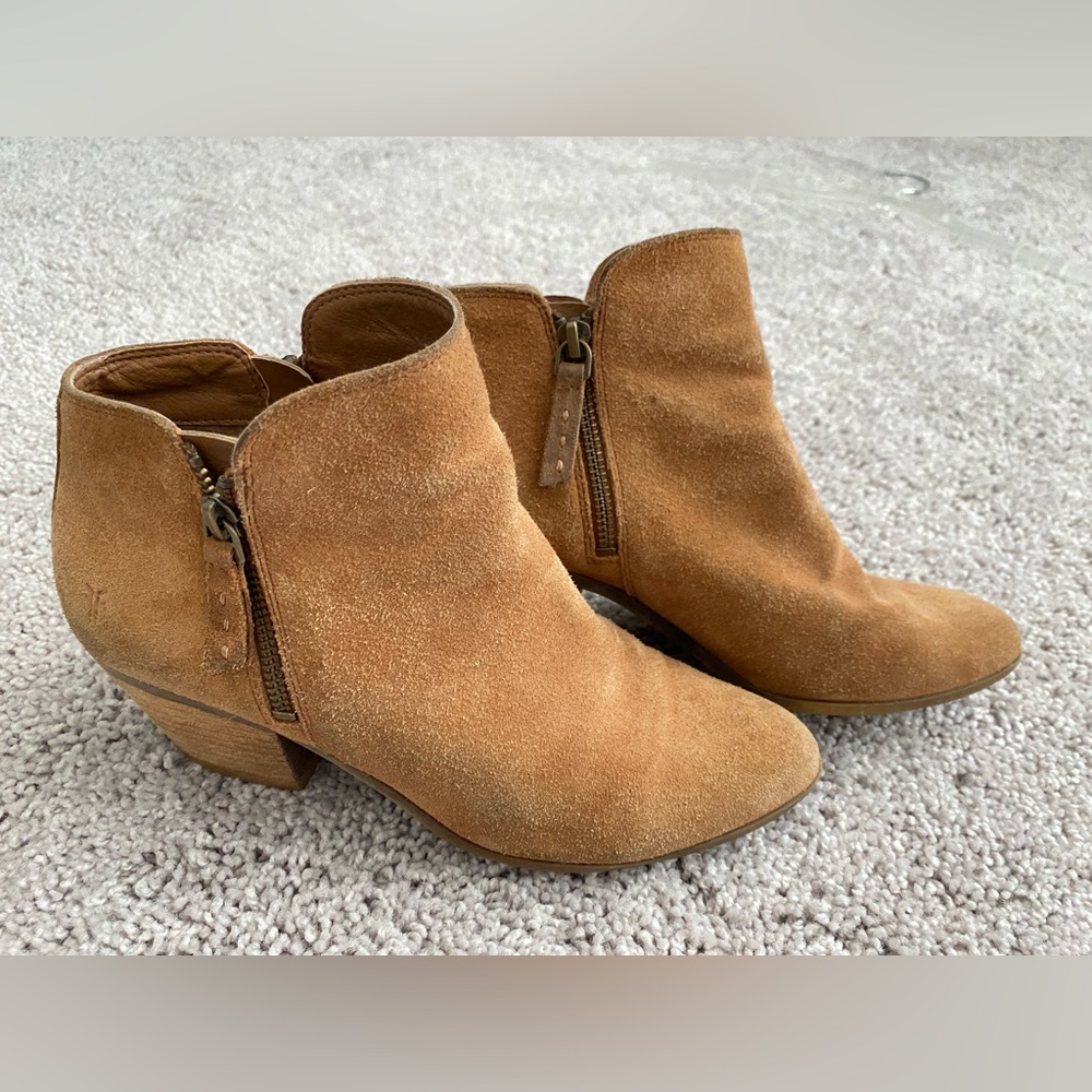 SOLD! Frye Women's Brown Suede Double Zip Ankle Judith Boots Sz 7.5 Booties
